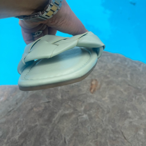 GC Shoes Women’s Mint Pistachio Colored Leather Slide Flat Sandals SZ 9 - Picture 6 of 7